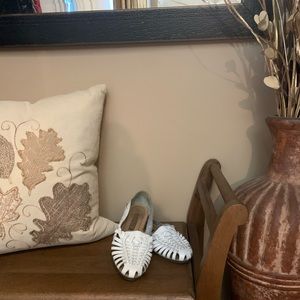 Super trendy huarache white leather sandals